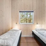 Feriehus Lovely In With Kitchen *