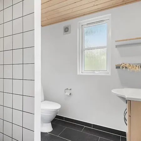 Feriehus Lovely In With Kitchen *