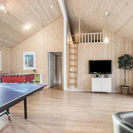 Lovely In With Kitchen Feriehus