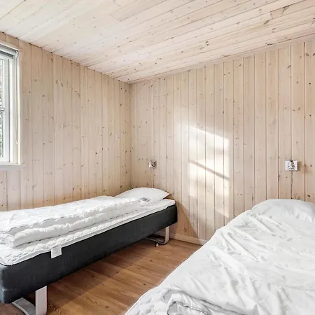 Feriehus Lovely In With Kitchen *