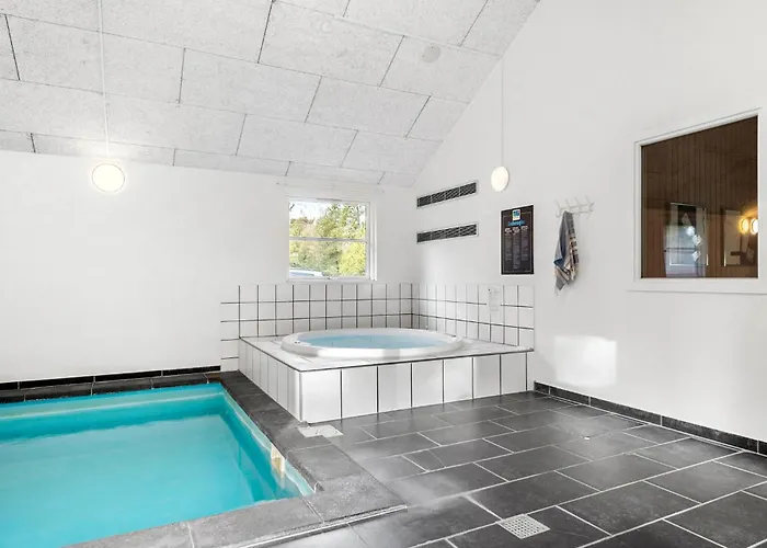 Lovely In With Kitchen Blavand